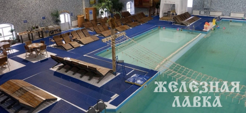 Благоустройство бассейна базы отдыха малыми архитектурными формами
